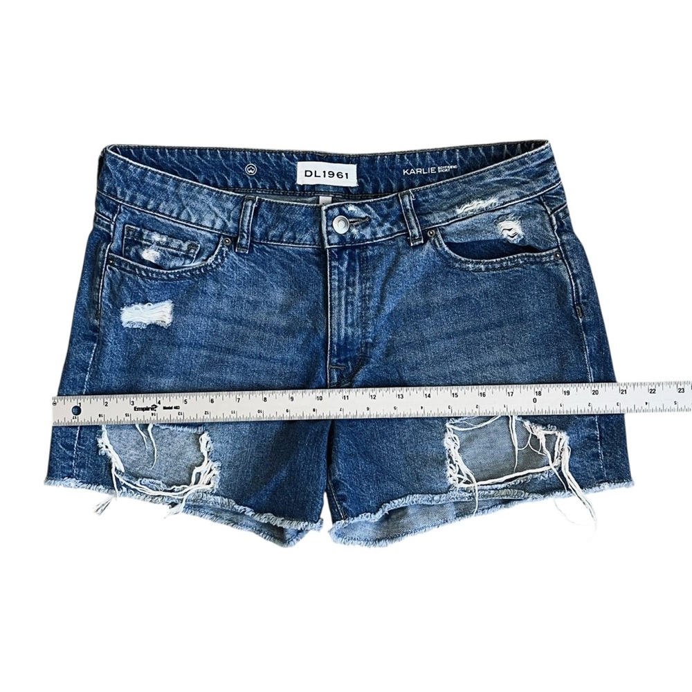 DL1961 Women’s Sz 29 Denim Shorts Cut Off Distressed Cotton Mid Rise - Picture 8 of 10